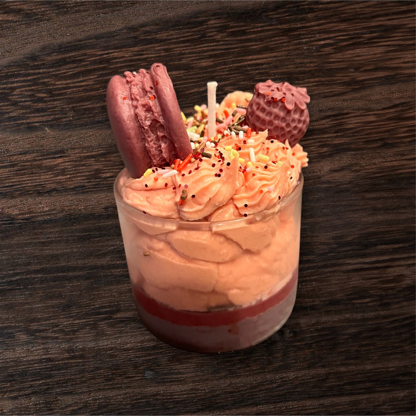 Moyenne bougie gourmande saveur fraise