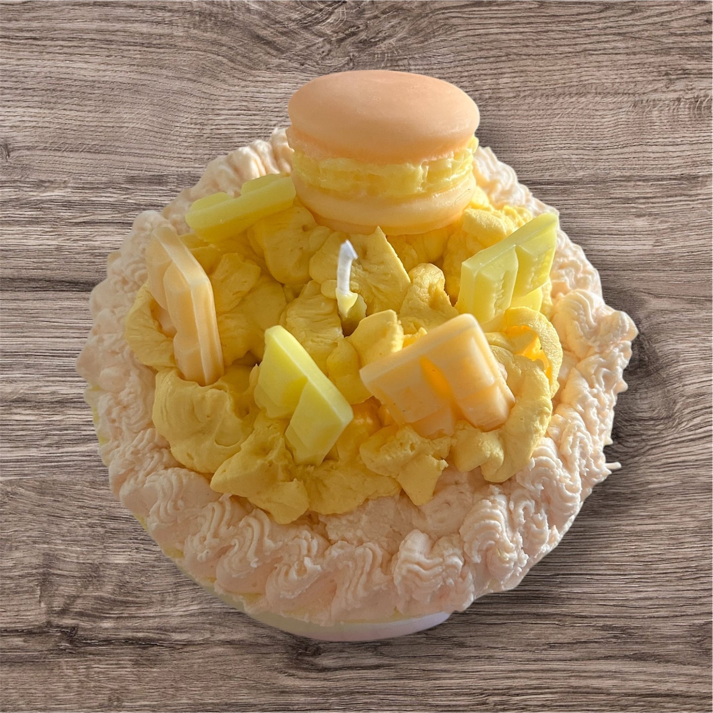 Pâtisserie bougie saveur citron orange